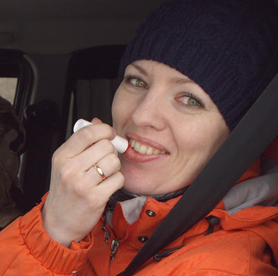 КРАСИТ ГУБЫ.jpg